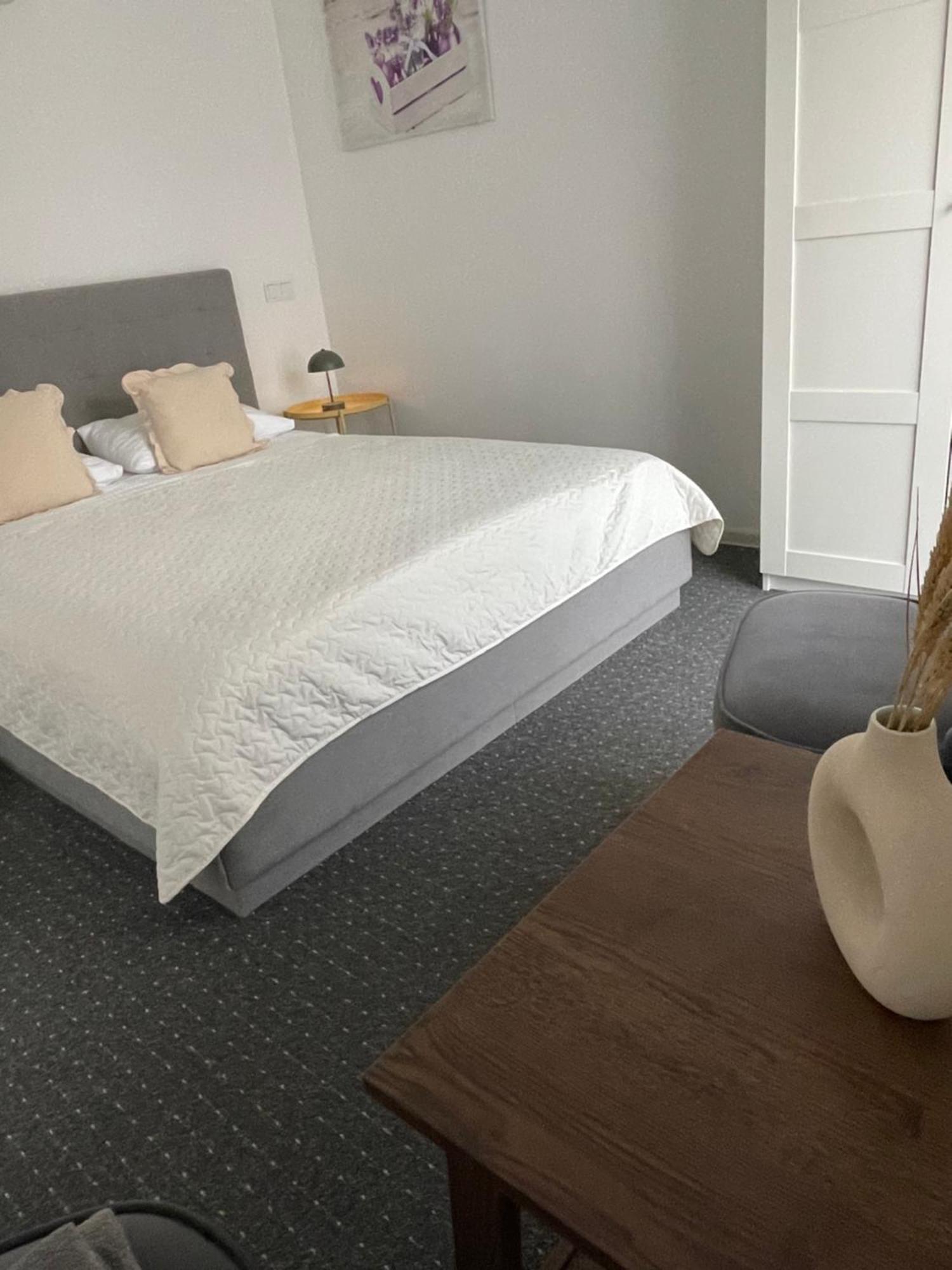 Izabeles Apartamentai Palanga Ngoại thất bức ảnh